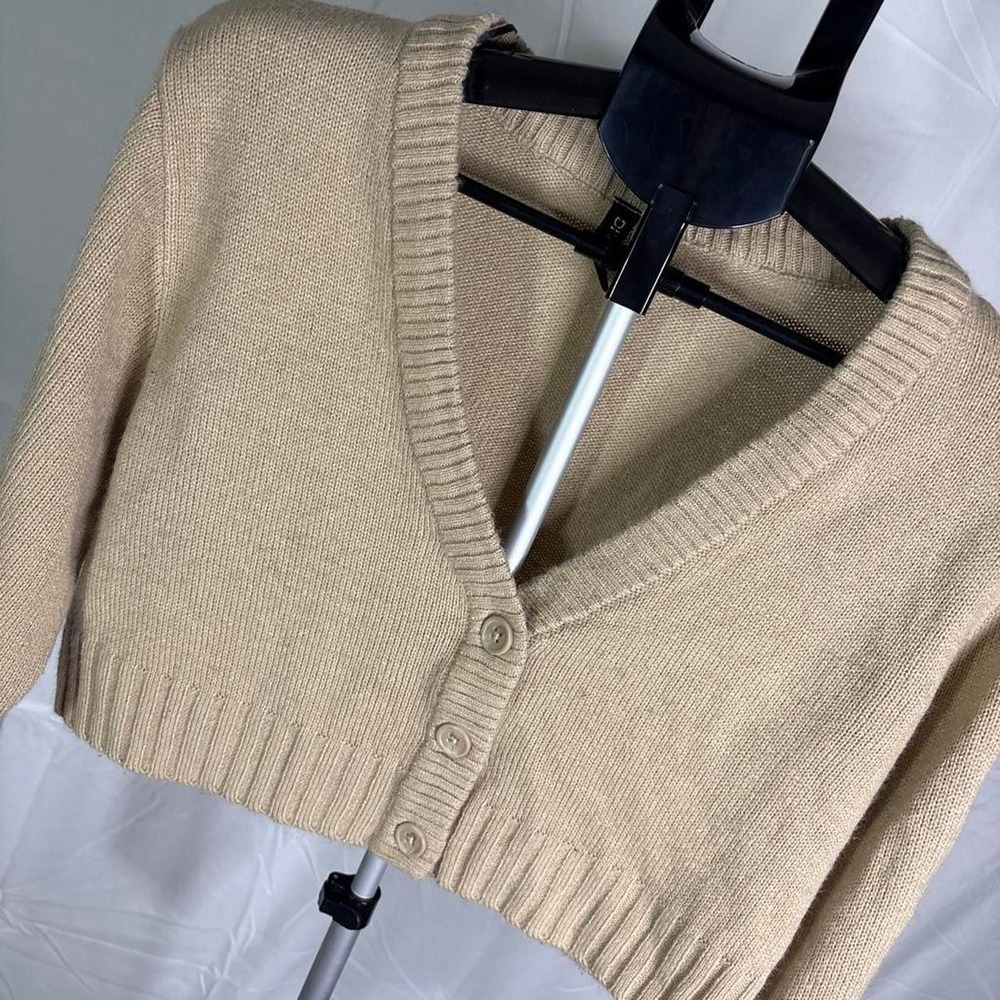 Divided by H&M Cream cropped button up cardigan